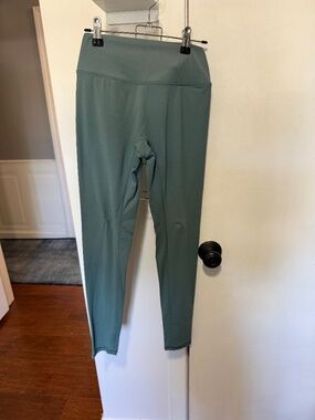 SoftMotion™ High Waisted Leggings with White Logo | Iced Green - S - Short